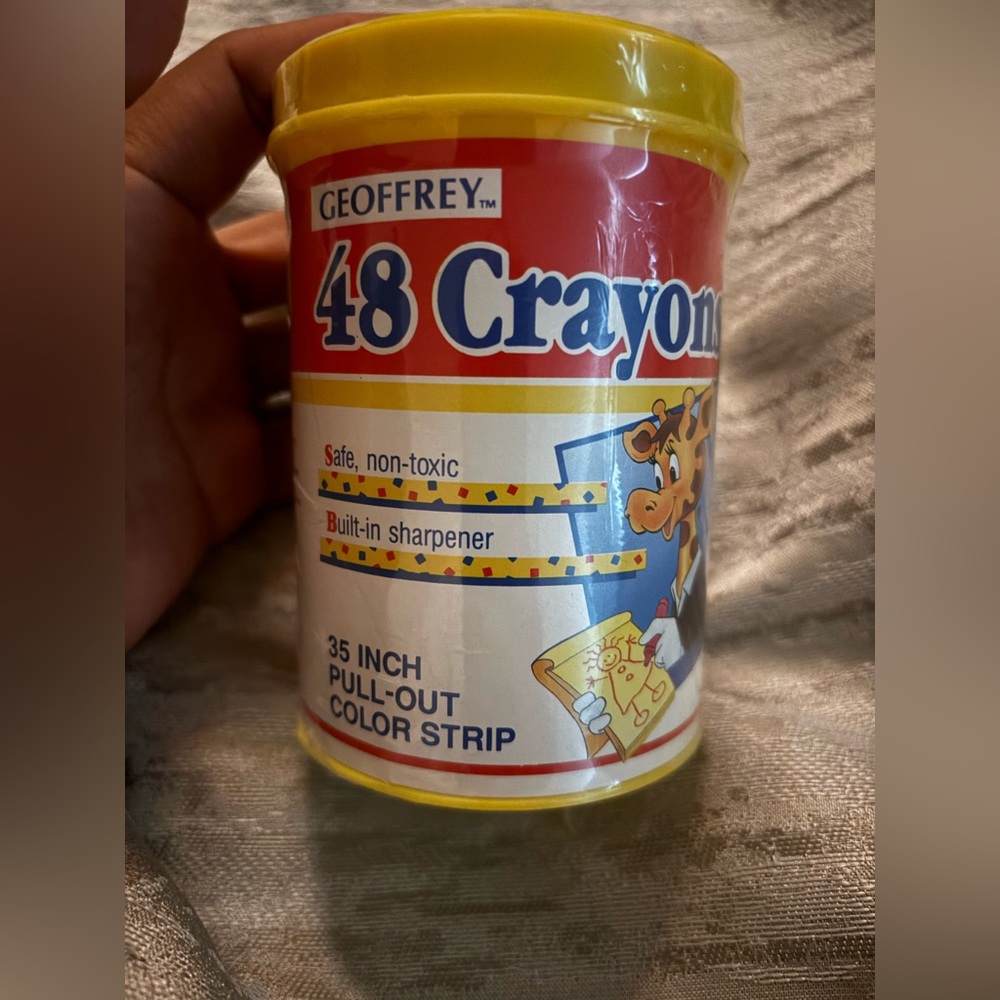 Toys R Us 48 Crayons Set with Built-in Sharpener - Yellow
